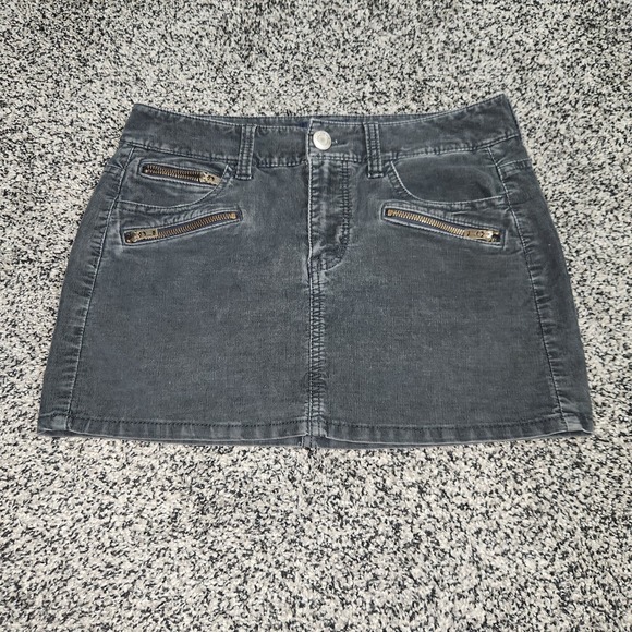 American Eagle Outfitters Dresses & Skirts - Y2k American eagle black corduroy Micro Mini skirt Grunge Punk Emo Gothic Sz 2